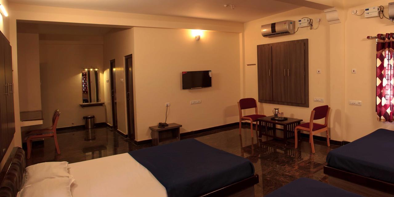 Hotel Sri Hayagriva Tiruchirappalli Phòng bức ảnh