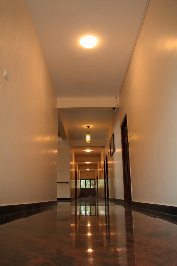 Hotel Sri Hayagriva Tiruchirappalli Phòng bức ảnh